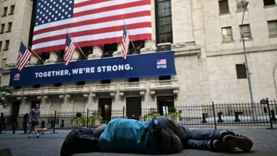 US private sector adds 330,000 jobs in July