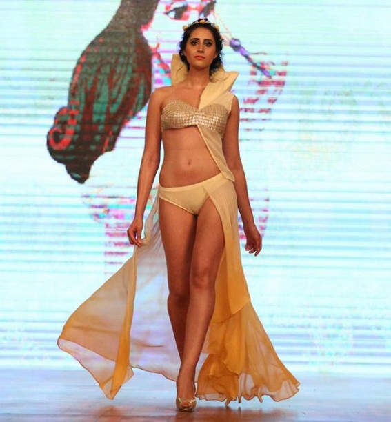 A fashionably forward Day 3 at ICW 2021
