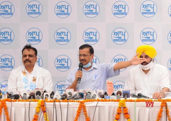 Delhi CM living life of Aam Aadmi at Jaipur vipassana centre