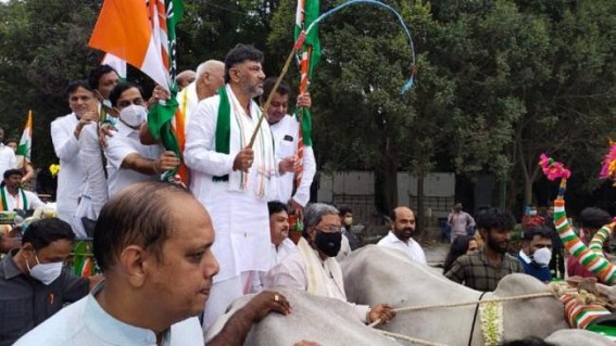 K'taka Assembly session: Cong leaders ride bullock carts, Yediyurappa sits in last row
