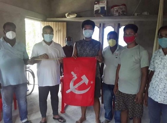 BJP leader joins CPI-M in Jatanbari alleging 'BJP cheated People of Tripura' 