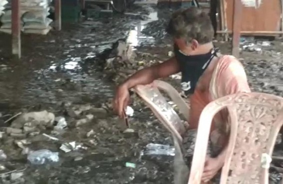 Smart City ? Road turned into death trap at Maharajganj Bazar, Agartala