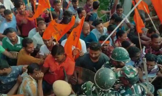 BJP, VHP’s Rally turned Violent in Udaipur : Many Injured in Police Lathi-Charge, Section 144 Imposed 
