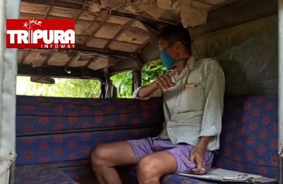 Police Official detained in Bishalgarh for living with another Woman without divorcing Wife 