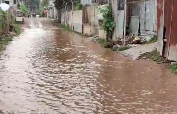 Roads turned into a death trap at Pratapgarh (Agartala)