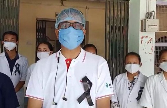 Tripura Veterinary Doctors protested against BJP MP Maneka Gandhi's Misbehaviour with a Veterinary Doctor