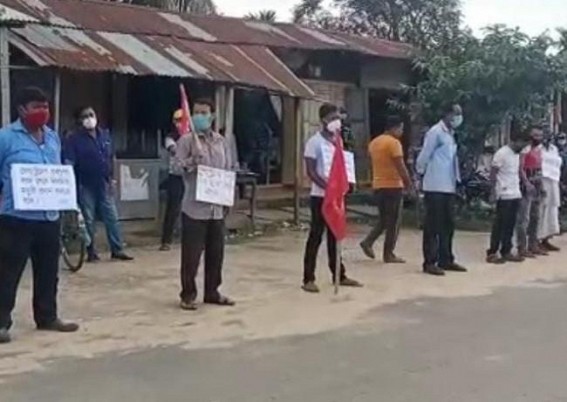 Five Left front organisations organised protest programs against 'Farm bill' 