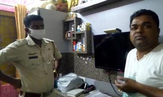 Gold Smuggler was arrested at Kashipur 