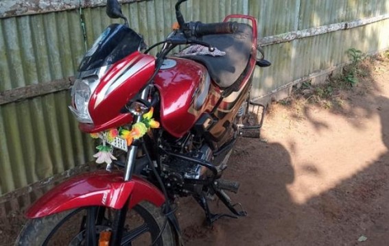 Cow thieves escaped leaving a Bike behind