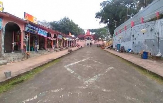 Tourist Destination Kamalasagar Kasbakali Temple remains gloomy