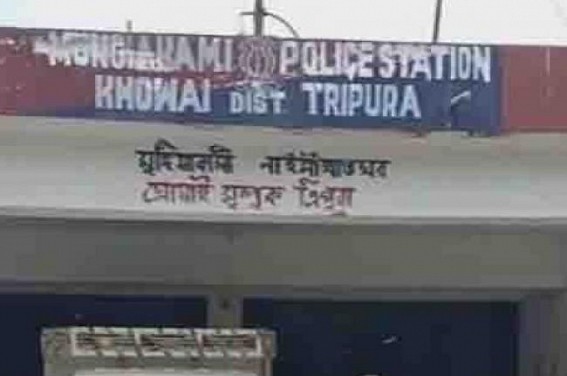 Amid Night curfew, a man was detained with huge quantity of contraband items at Mungiakami