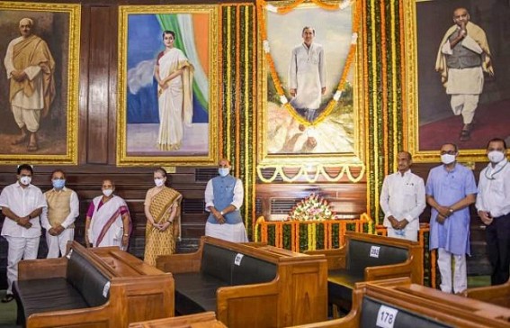 Rajiv Gandhi 77th birth anniversary: Modi, Sonia pay tributes
