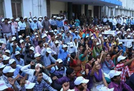 Teachers in Andhra Pradesh continue protest over pay revision