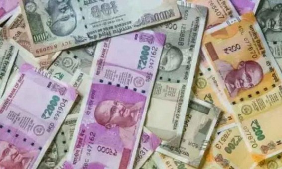 High oil prices, trade deficit to subdue rupee