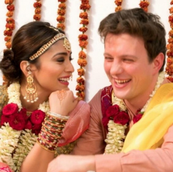 Shriya Saran pens heartfelt post to hubby on wedding anniversary