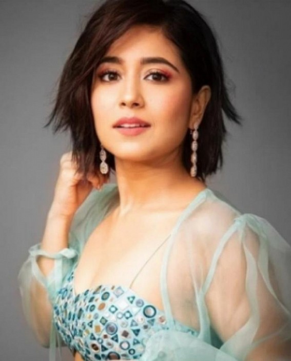 Shweta Tripathi heads to Kashmir for shoot of psychological thriller 'Saaf'