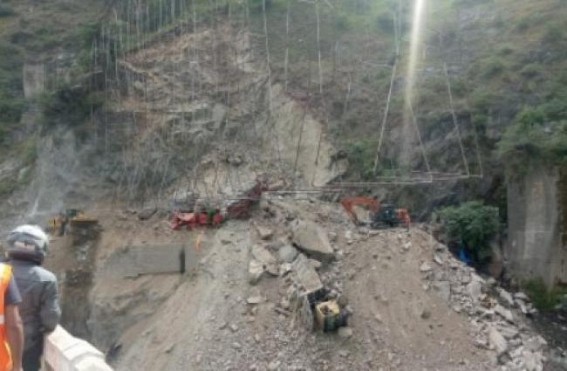 3 rescued, 10 missing in J&K highway tunnel collapse