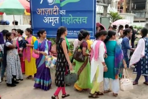 Police Volunteers protested as their honorarium is Pending for Months 