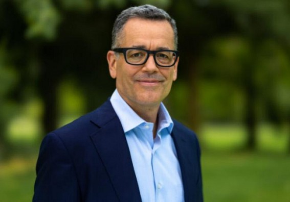 Amazon names Herrington as CEO of Worldwide Amazon Stores