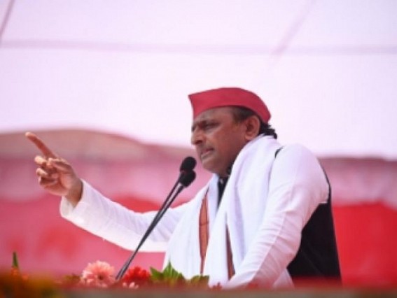 Akhilesh to give laptops to students on his b'day