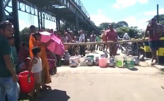 Udaipur : Public Blocked Road protesting Water Crisis Problems