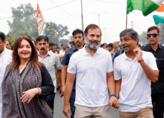 Pooja Bhatt joins Bharat Jodo Yatra in Hyderabad