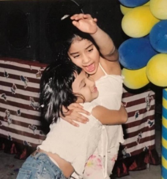 Childhood pal Tanisha Santoshi tells Janhvi Kapoor: 'You are phenomenal'