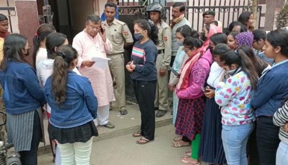 Krishna Nagar Girls’ Hostel students protests in front Education Minister Ratan Lal Nath’s Residence over Pathetic Condition of the Hostel, Hostel Superintendent’s Misbehaviour