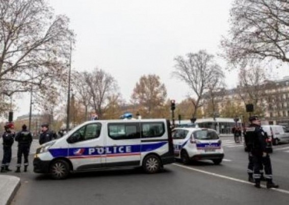 10 killed in France apartment fire