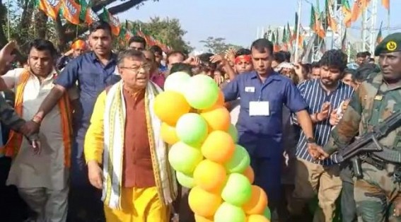 BJP’s Political campaigning with Public Money in Tripura : In Govt Sponsored Program of PM Modi BJP workers joined with Party Flags and Slogans 