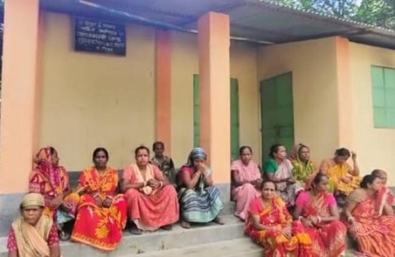 Anganwadi Center in South Kashipur has remained in terrible shape for a long time without a teacher, local people demanded recruitment of a teacher in the Anganwadi Center