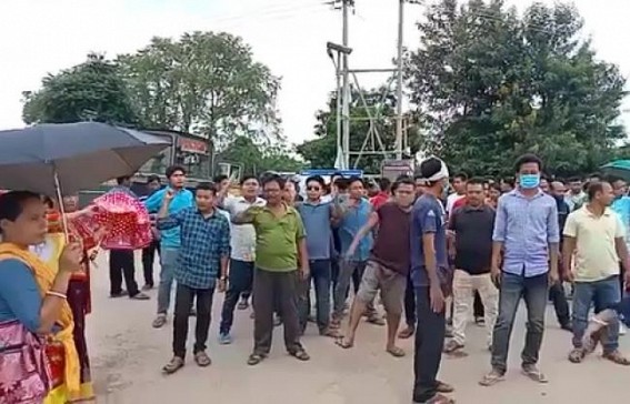Double Engine Govt’s Total Failure Visible Everywhere: Public Blocked Road in Khowai Protesting against Electricity Problems, Pathetic Road Conditions