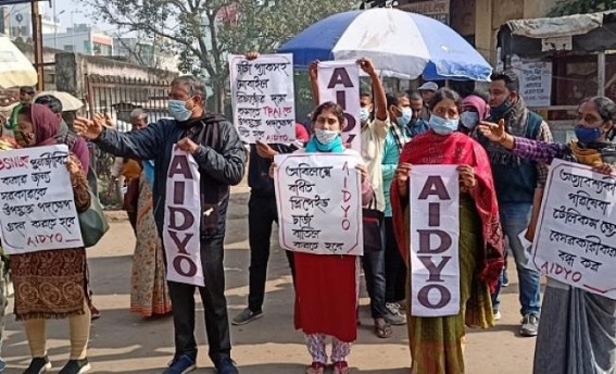 Skyrocketed Mobile Recharge plans and in support of stopping privatisation ofAIDYOAIDYO organisations staged protest