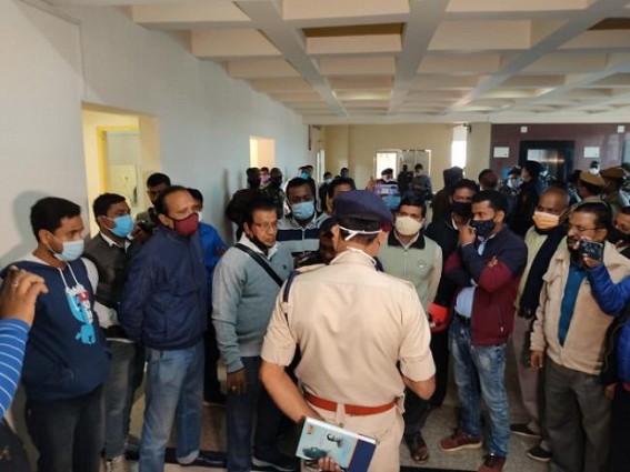 Contractors’ gheraoed TSECL department over pending bills