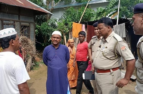 Father, Daughter's dead bodies found in room : Police stopped funeral process