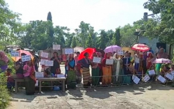 Bishalgarh: Women blocked road over slashing their names from PMAY house scheme