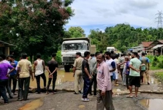 Locals Blocked Bagbasa Tri Junction area of Dharmanagar over its pathetic shape, several Potholes created on the road