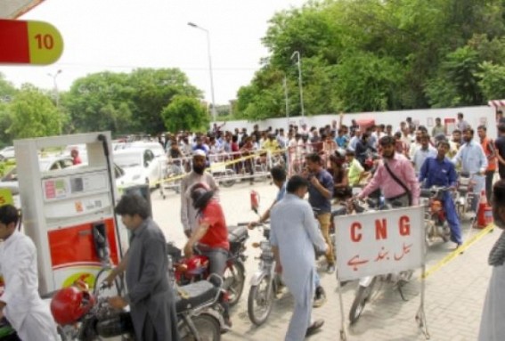 Pakistan witnessing a petrol crisis