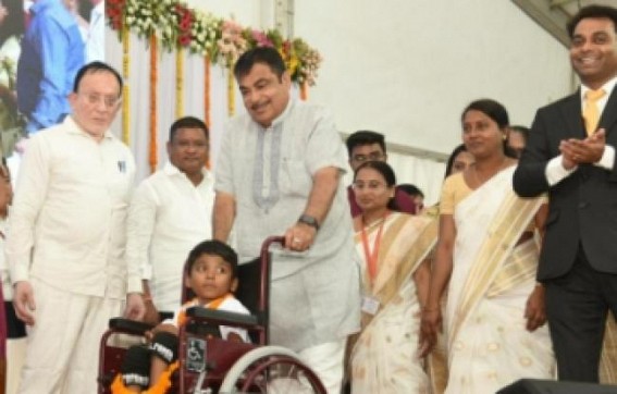 Gadkari lays foundation for Divyang Park in Nagpur