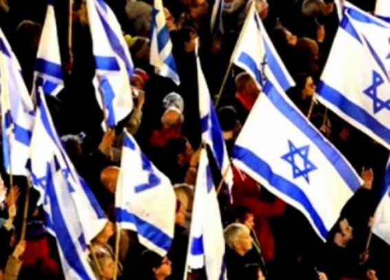 Israelis hold mass demonstrations against govt judicial reforms for 8th week