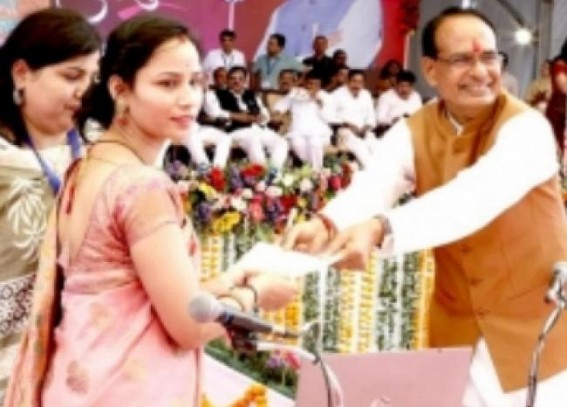 It's freebies vs. freebies as BJP, Cong woo voters in poll-bound MP
