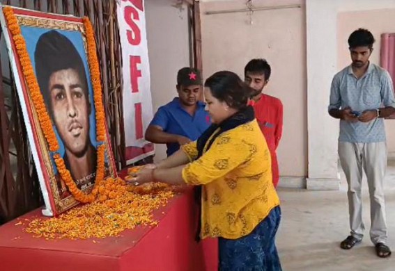 SFI observed Martyrs Day of Kanu Dey, a Class-VIII student in died during Protest against Black-marketing of Books