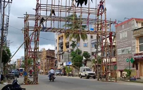 AMC removes Gates for Durga Puja Club that are built by Blocking Road’s portions