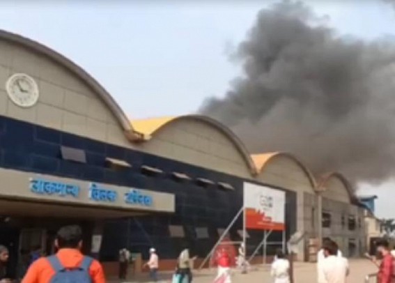 Fire erupts in Mumbai Lokmanya Tilak Terminus platform, no casualties