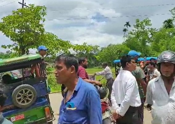 Vehicles stranded for hours in Yakub Nagar as locals protested against Deplorable Road Conditions