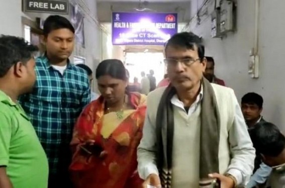 BJP V/s BJP ahead of Assembly Poll: Mandal President was beaten up by BJP workers in front of BJP MLA in Jubrajnagar