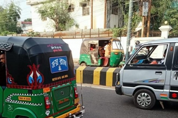 A woman was tried to kidnap in broad daylight in an auto, incident near TV tower in Agartala