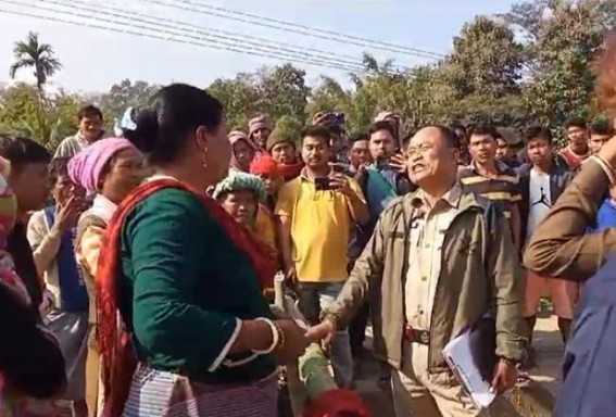 Locals Blocked road seeking MGNREGA pending wages