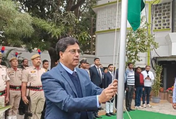 CM hoisted National Flag on R-Day