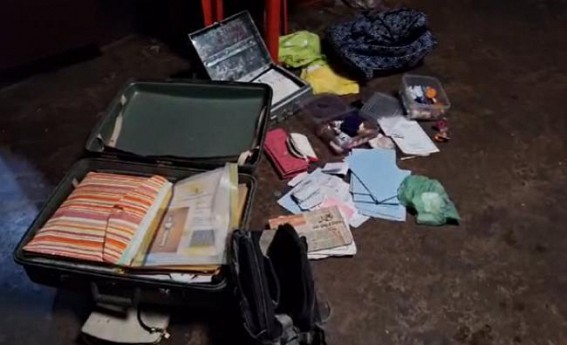 Thieves looted gold, cash and even bank pass/check books from a house in Kadamtala